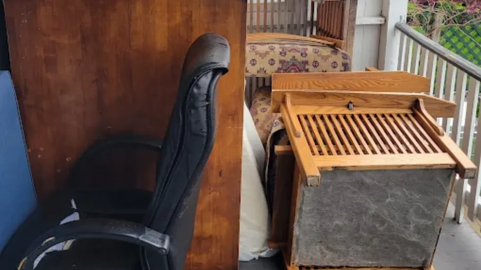 How to Get Rid of Furniture in Chicago