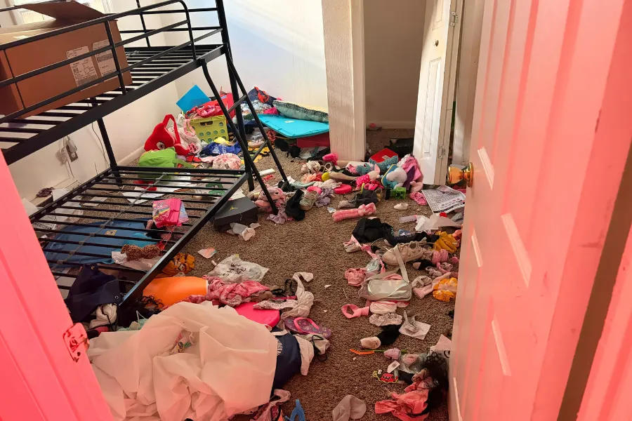 Bedroom junk cleanout service in an Oswego IL home