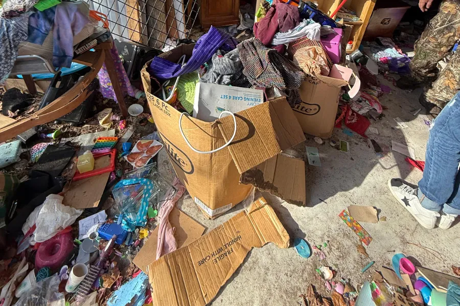 Hoarding cleanout junk removal in Carpentersville Illinois